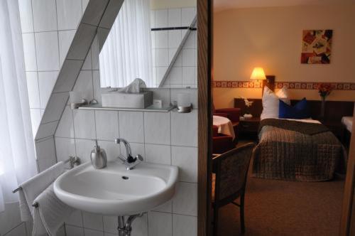 Hotel 4 Hufen Großziethen Esterno foto